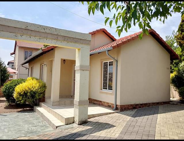 3 BEDROOM PROPERTY TO RENT IN KYA SANDS
